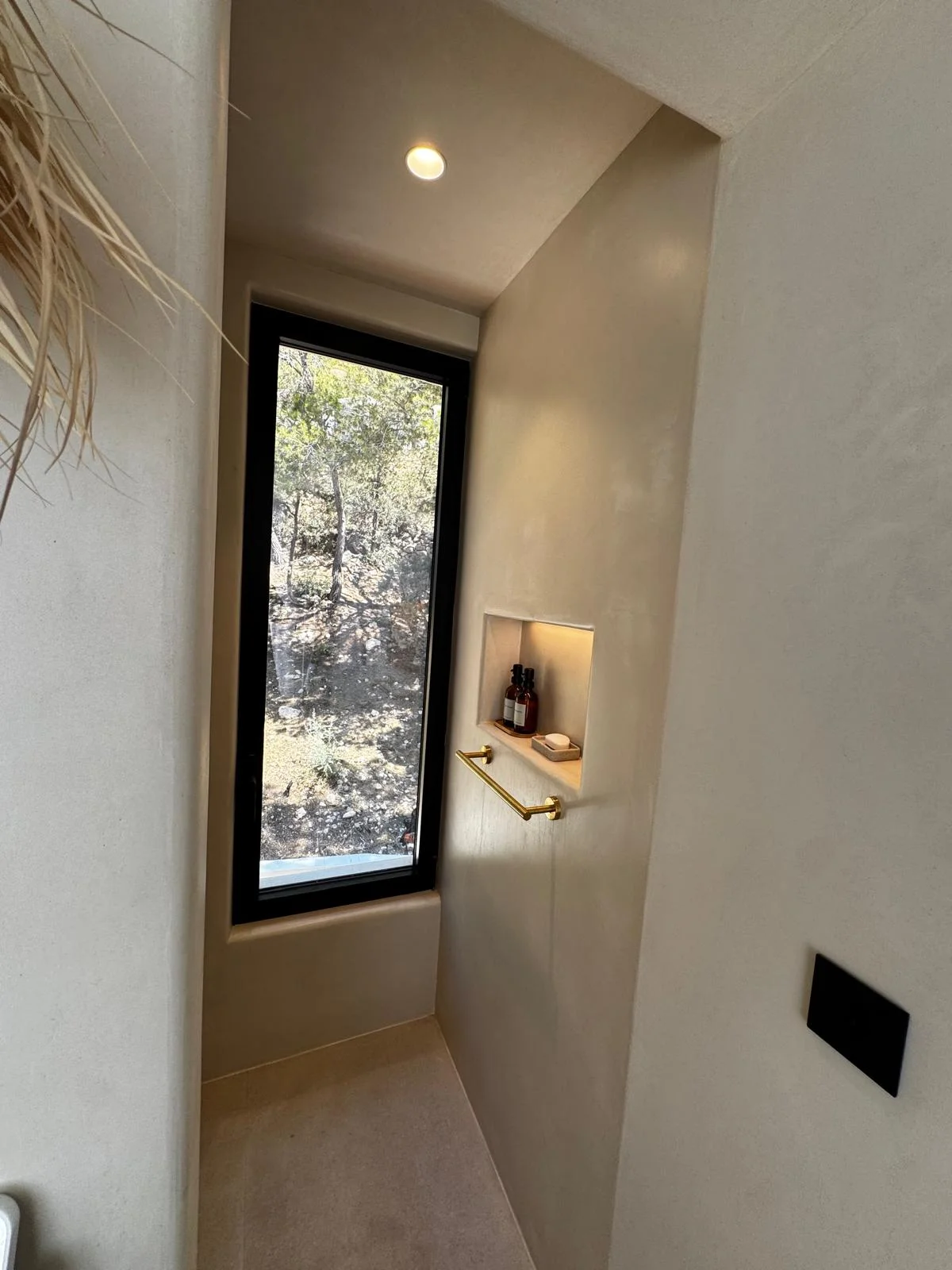 Villa bedroom renovation Ibiza — natural materials and rattan details